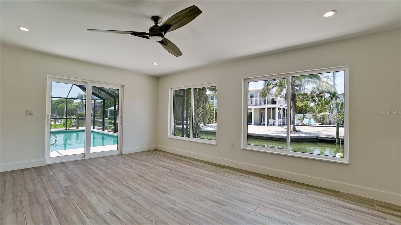 Image 9 of 55 For 791 Saint Judes Dr N