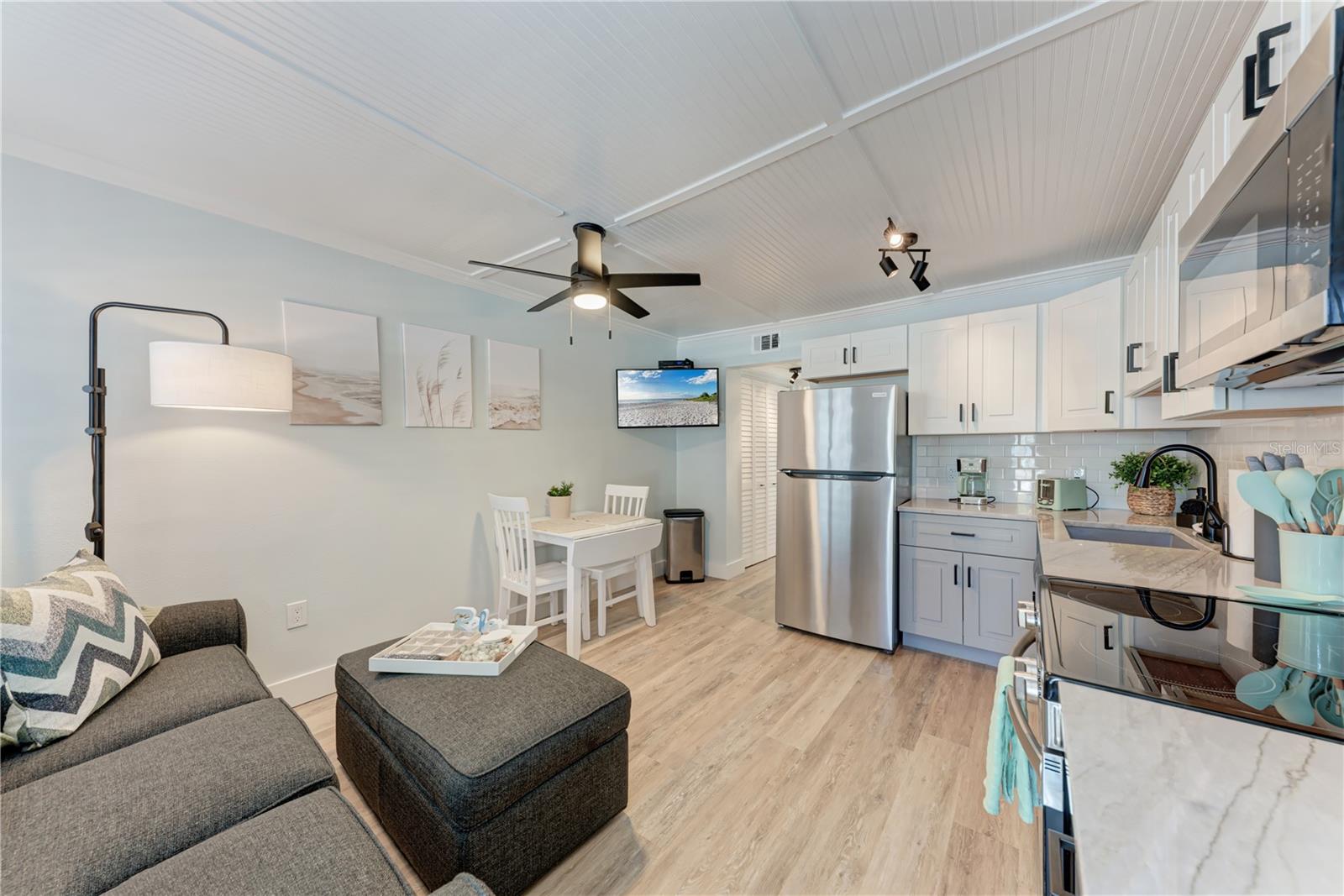 Image 7 of 26 For 301 Highland Avenue 3