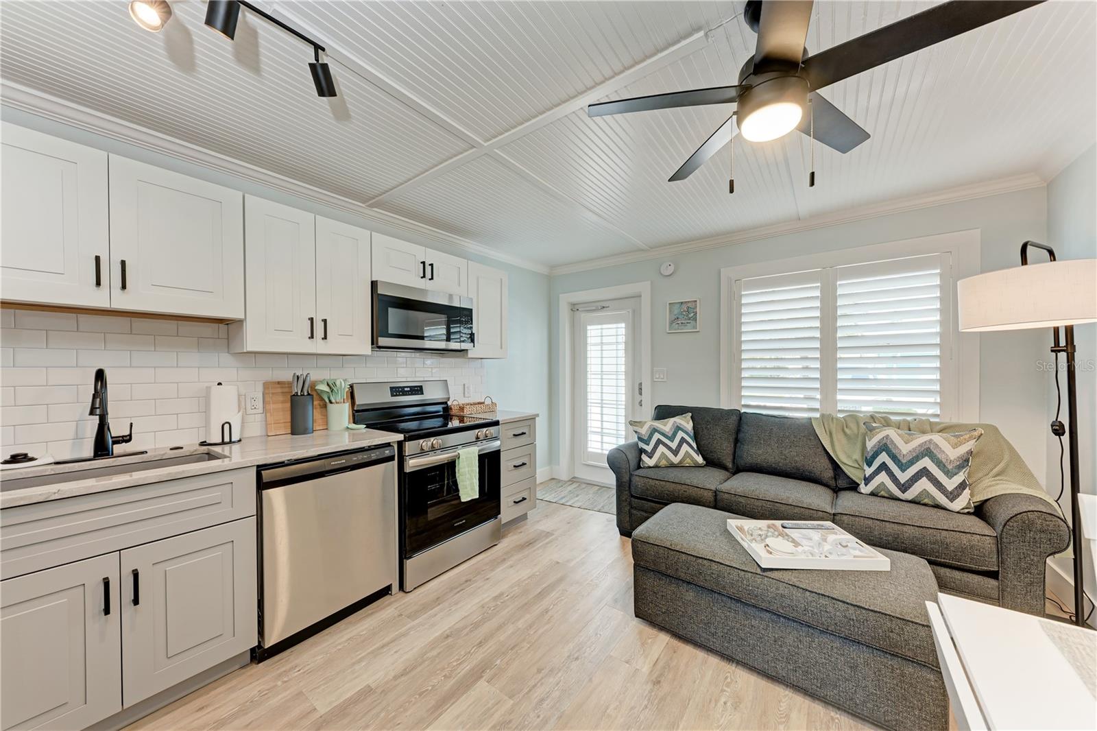 Image 9 of 26 For 301 Highland Avenue 3