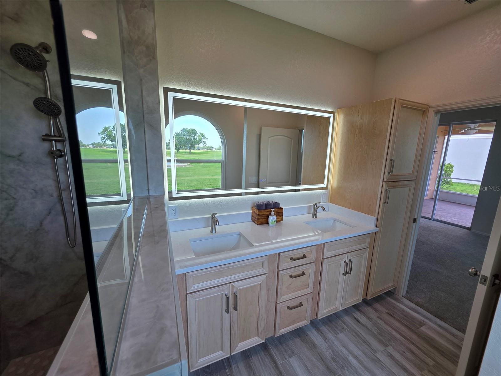 Image 16 of 47 For 834 Springwood Circle