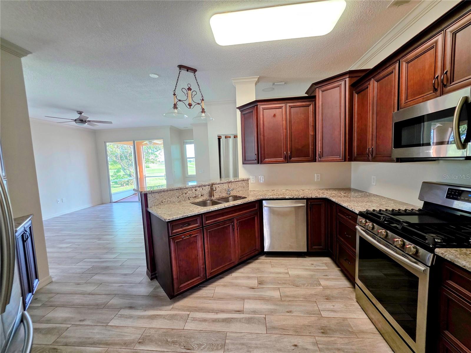 Image 2 of 47 For 834 Springwood Circle