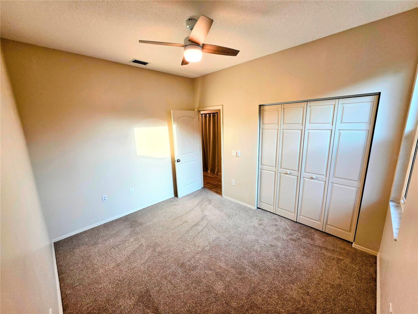 Image 22 of 47 For 834 Springwood Circle