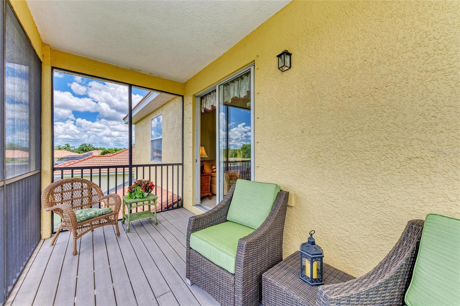 Image 11 of 89 For 235 River Enclave Court