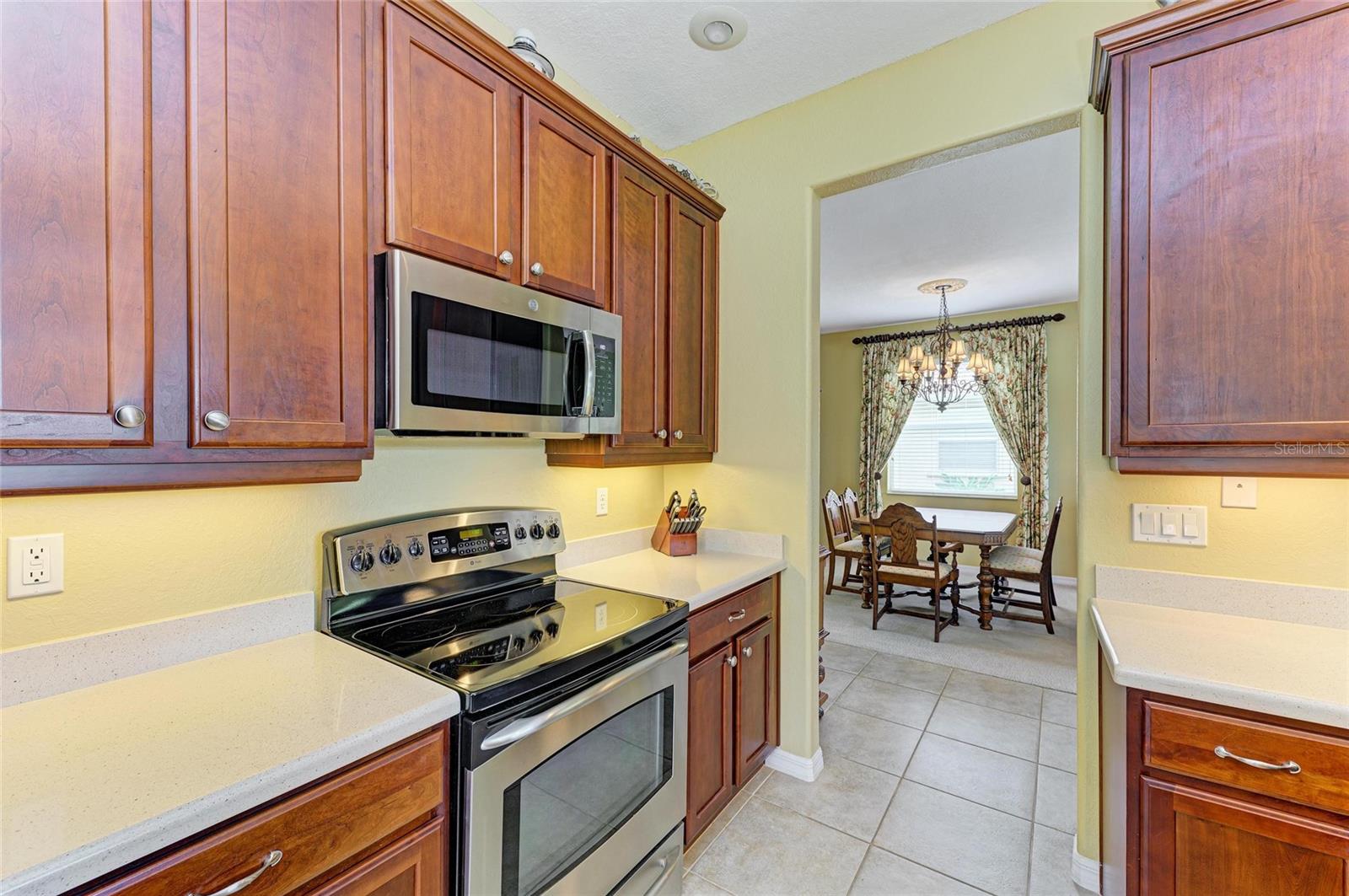 Image 32 of 89 For 235 River Enclave Court