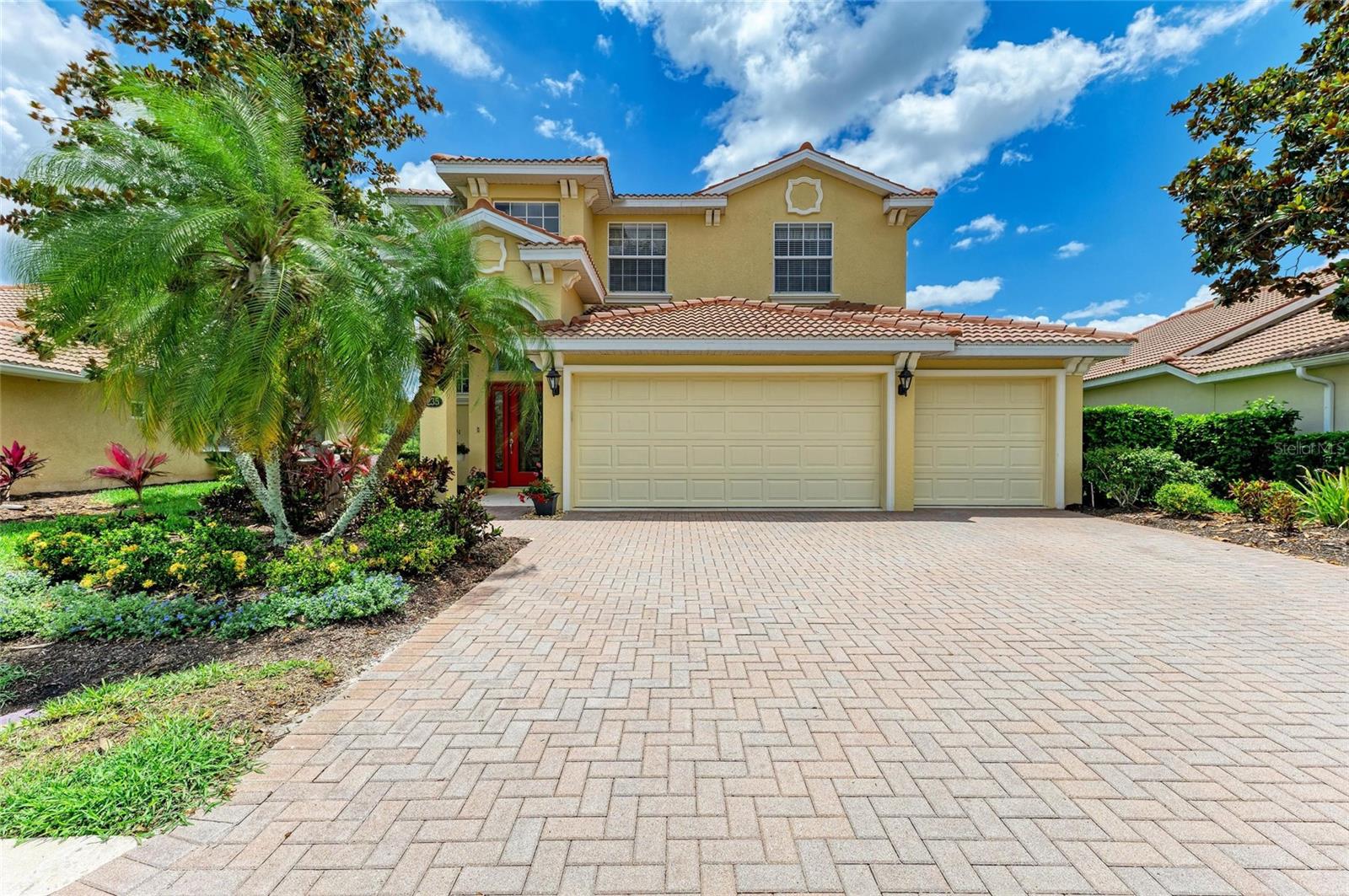 Image 8 of 89 For 235 River Enclave Court