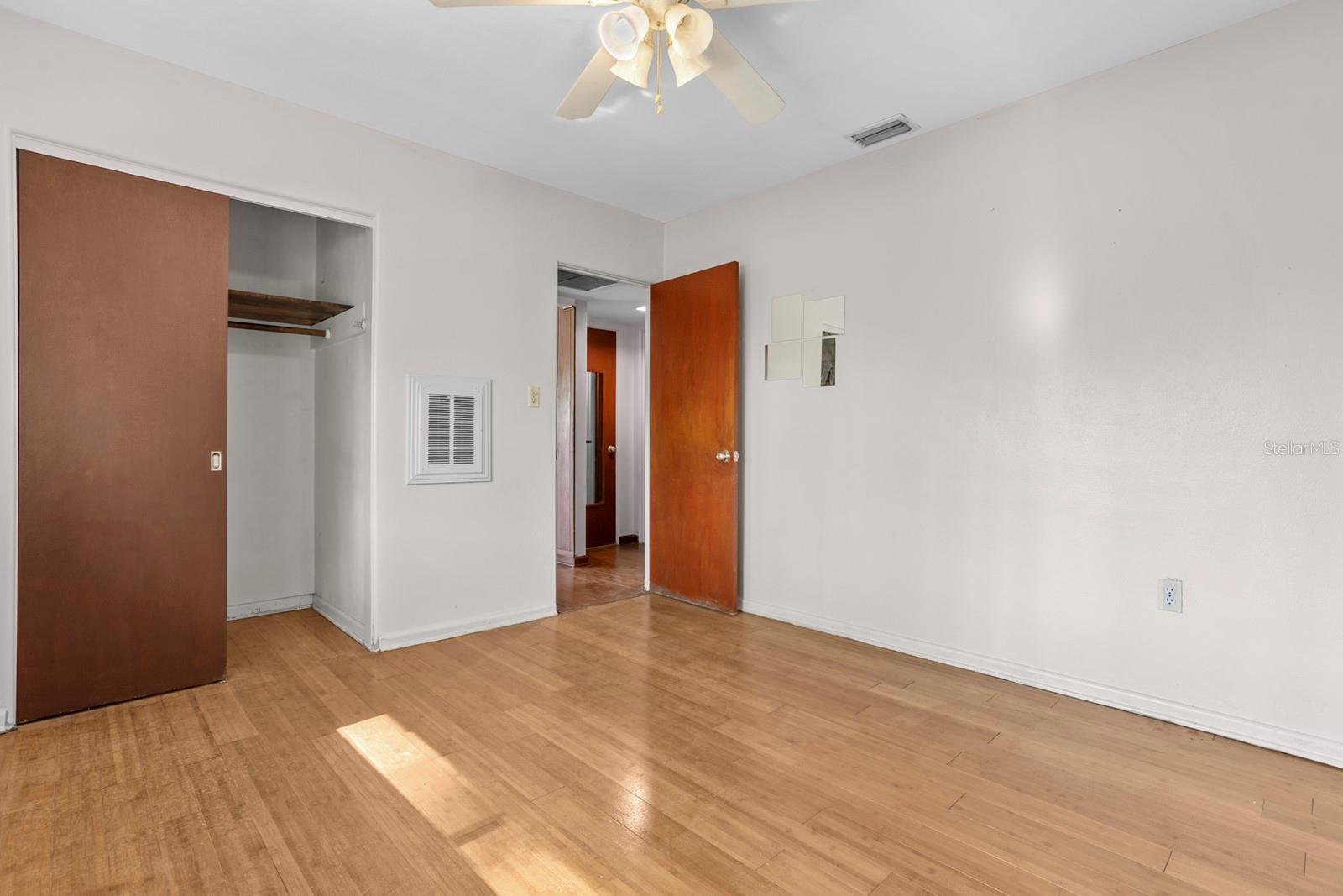 Image 9 of 23 For 641 Jackson Street