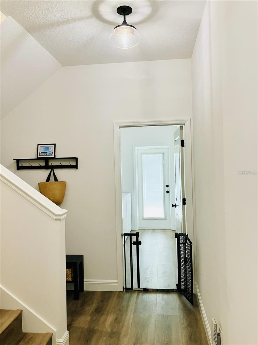 Image 13 of 25 For 17605 Roanwood Court