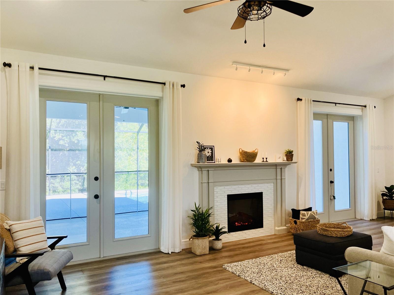 Image 6 of 25 For 17605 Roanwood Court