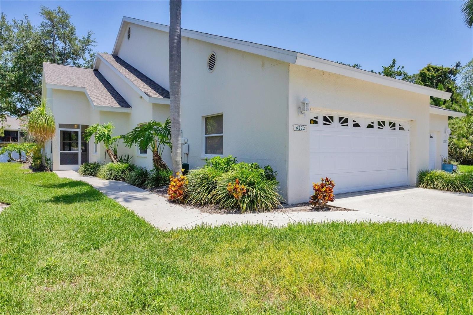 Image 4 of 55 For 6222 Country Club Way
