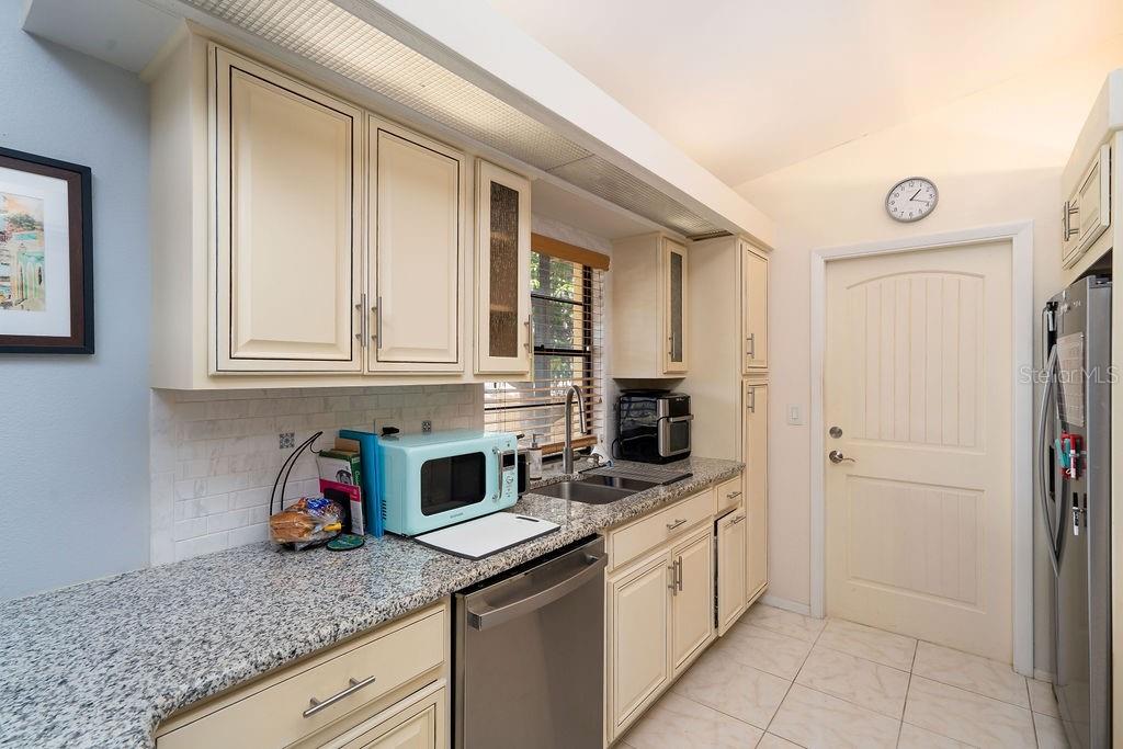 Image 13 of 20 For 2715 36th Avenue Terrace E