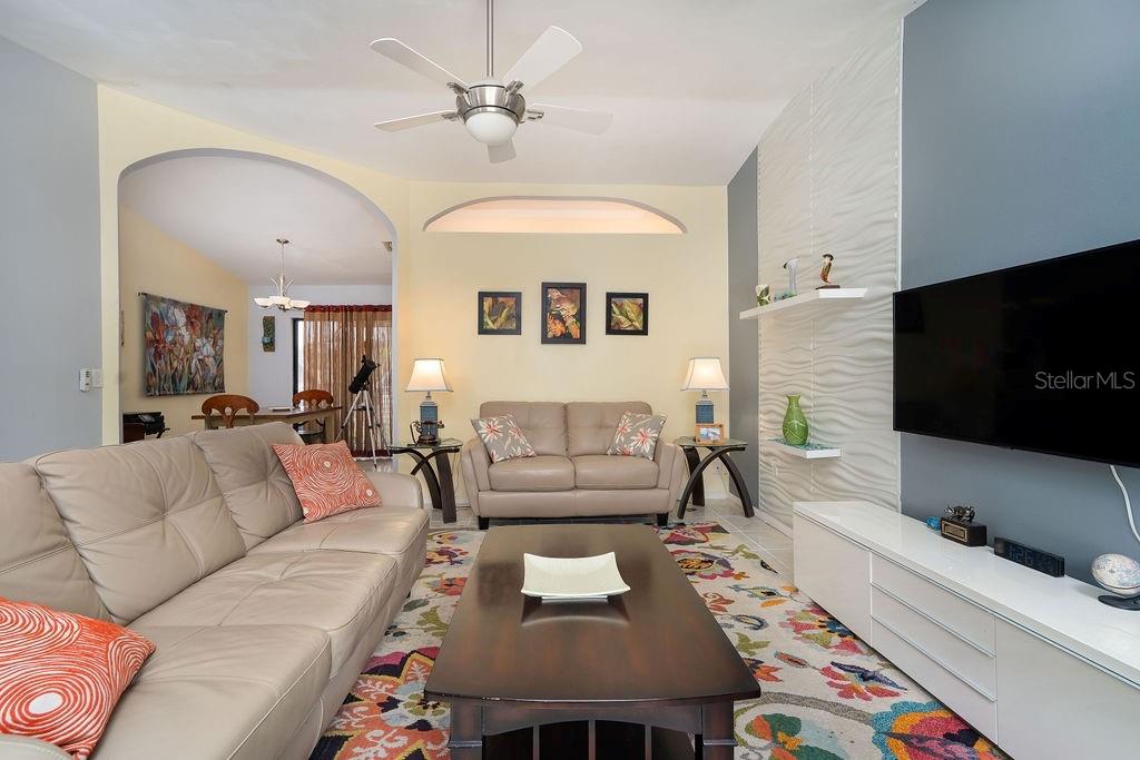 Image 4 of 20 For 2715 36th Avenue Terrace E