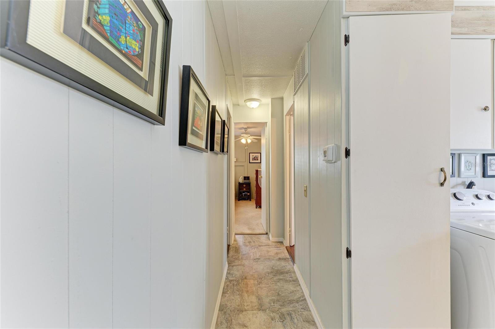 Listing photo id 15 for 5115 5th A Street E