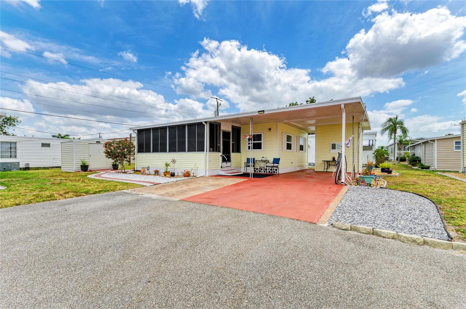 Listing photo id 0 for 5115 5th A Street E