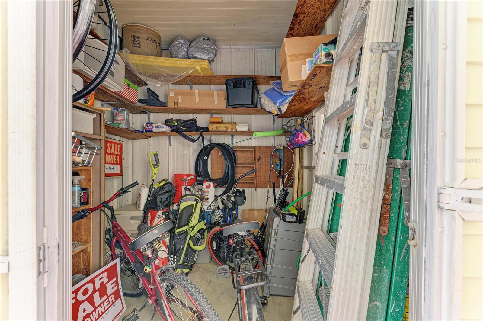 Listing photo id 32 for 5115 5th A Street E