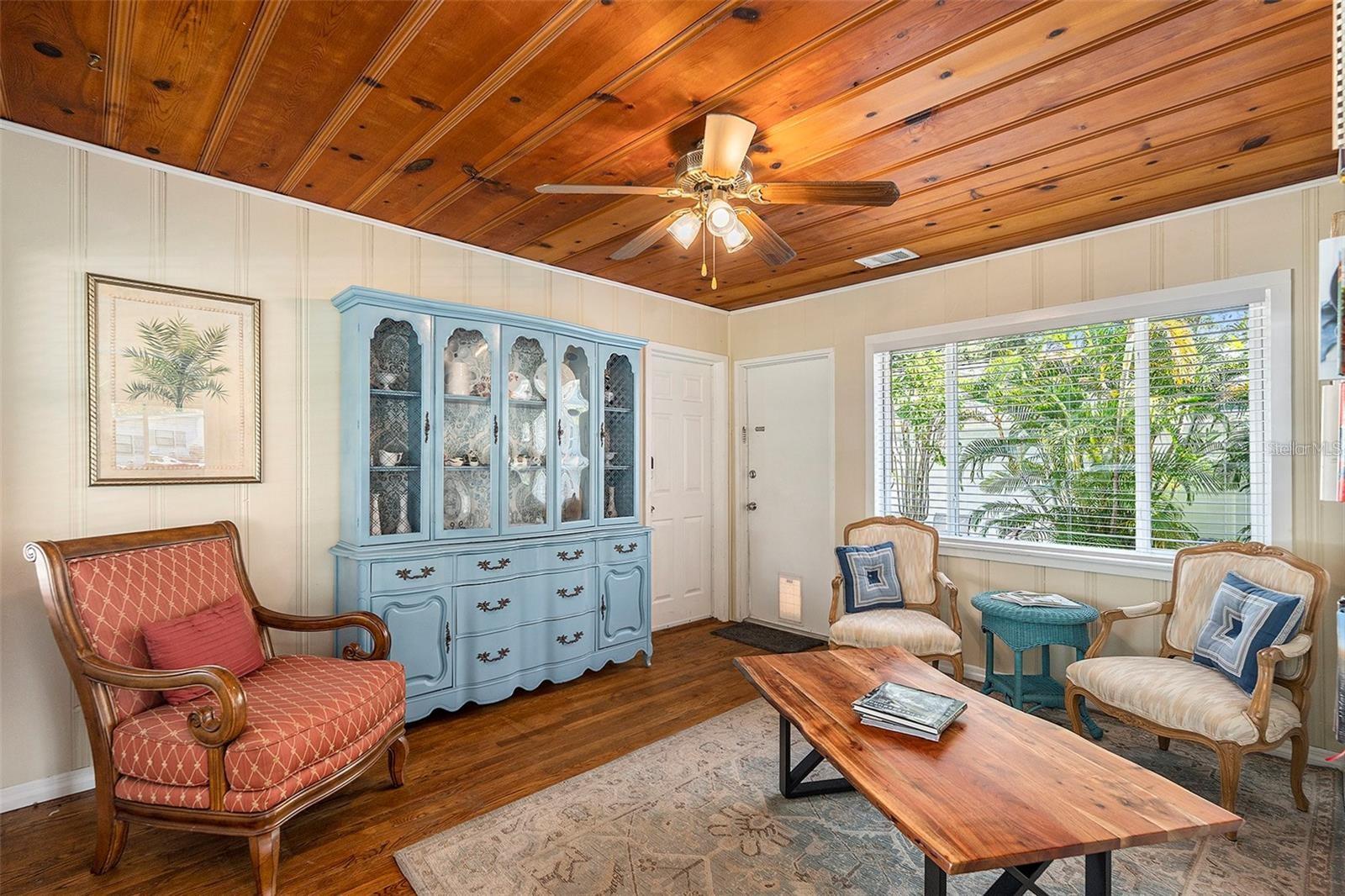 Image 12 of 33 For 777 51st Avenue N