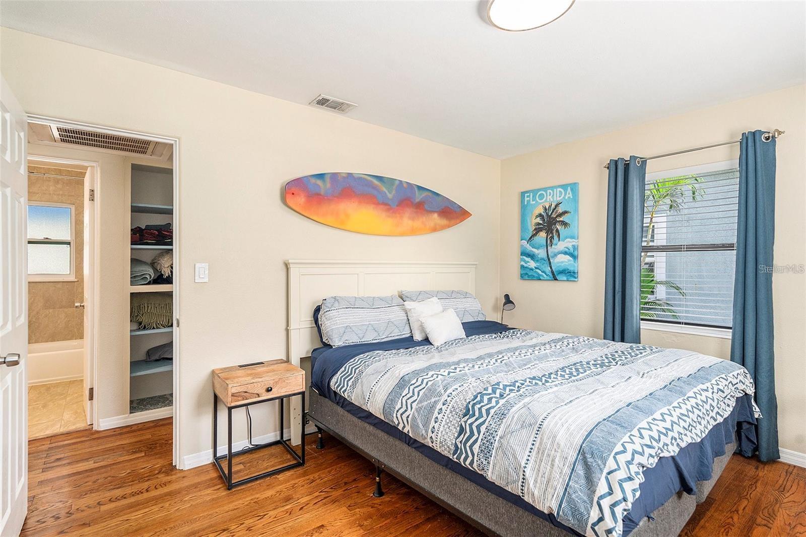 Image 14 of 33 For 777 51st Avenue N