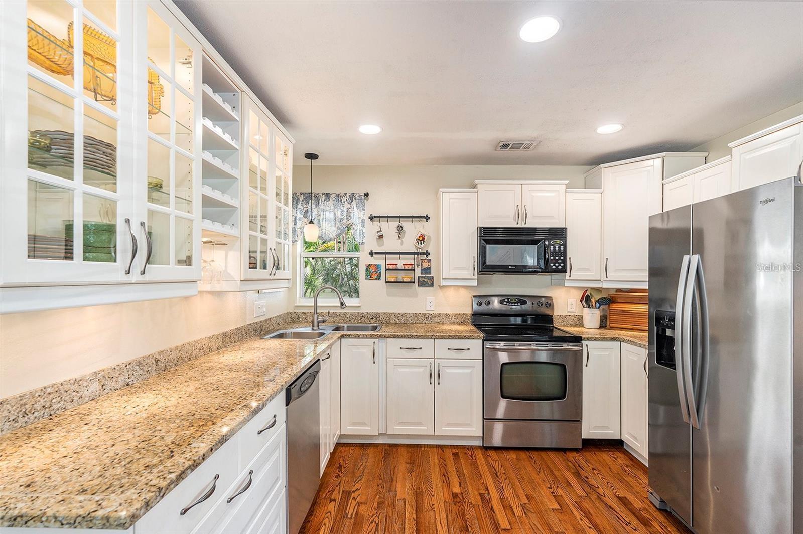 Image 8 of 33 For 777 51st Avenue N