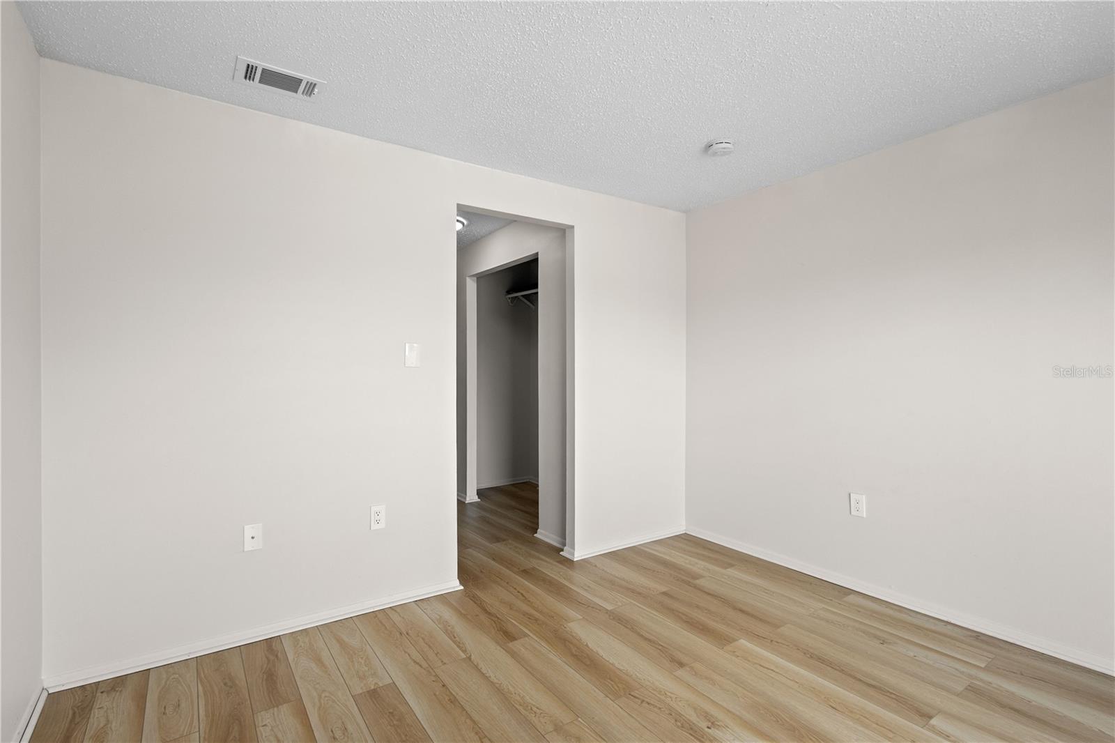 Image 18 of 34 For 3212 Ramblewood Drive N 3212