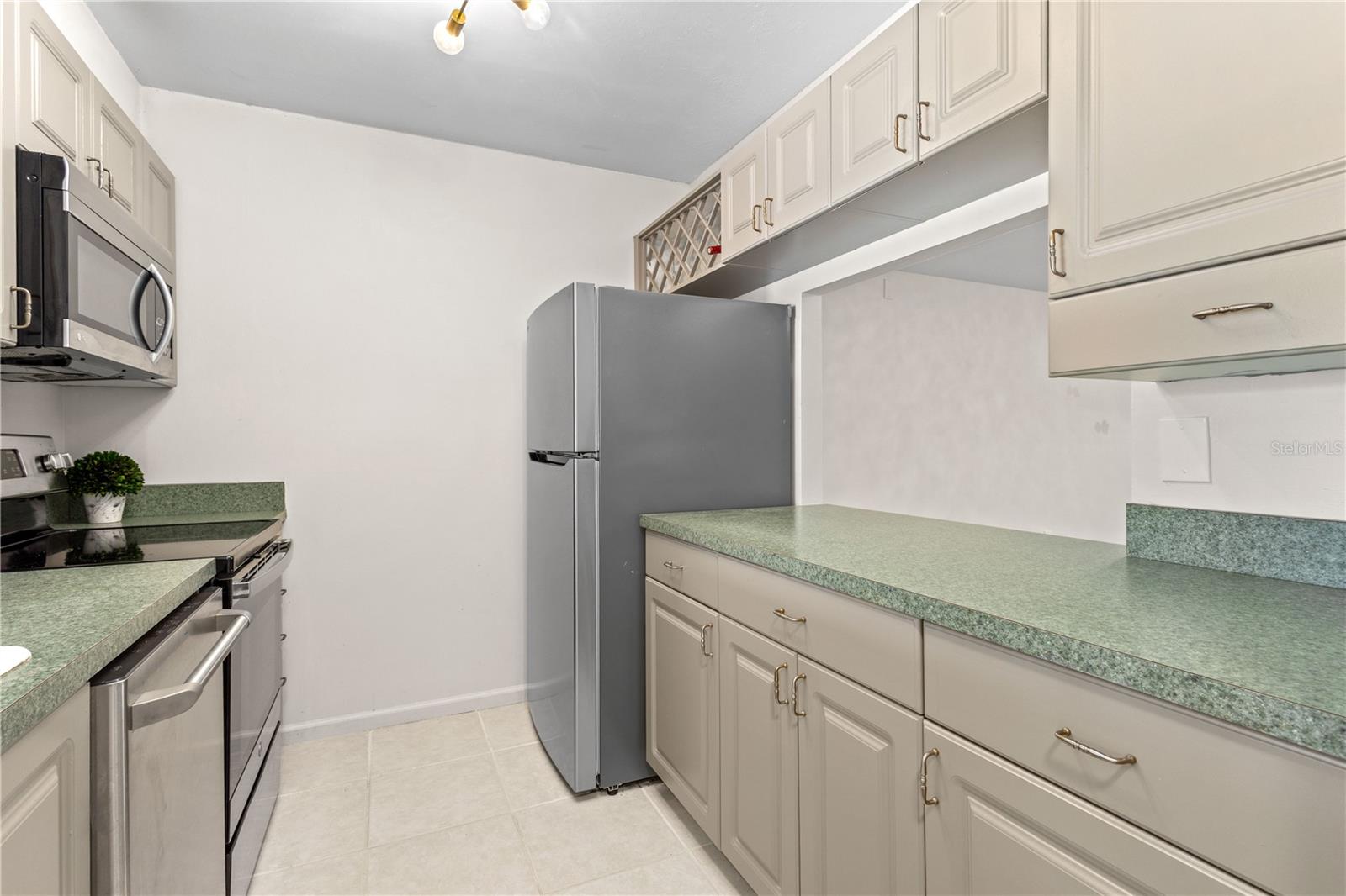 Image 6 of 34 For 3212 Ramblewood Drive N 3212