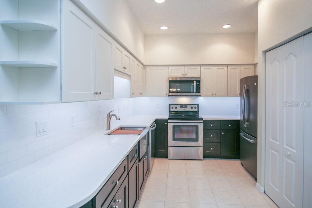 Image 12 of 32 For 6448 7th Avenue Circle W