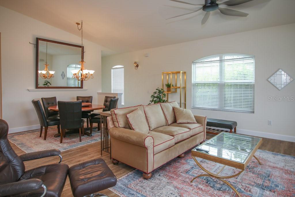 Image 19 of 32 For 6448 7th Avenue Circle W