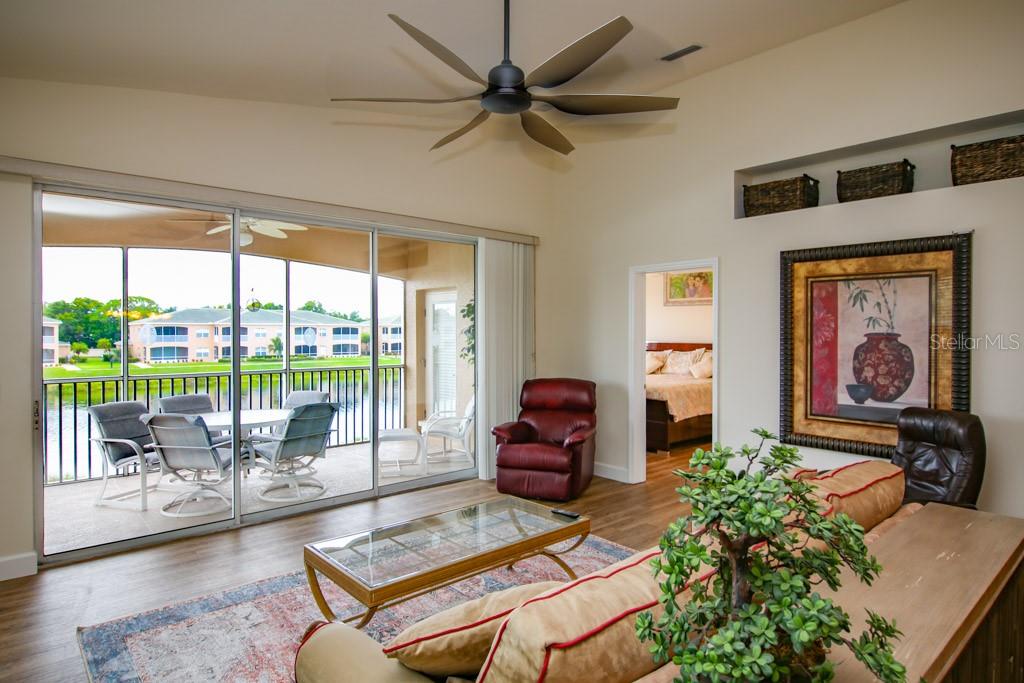 Image 4 of 32 For 6448 7th Avenue Circle W