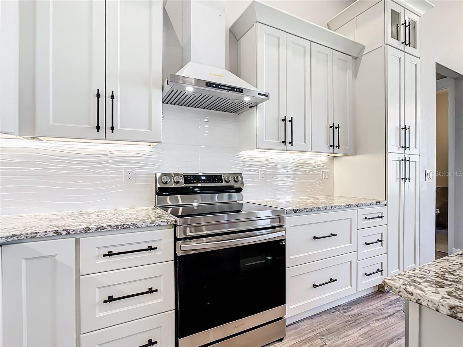 Image 10 of 53 For 10588 Kidron Avenue