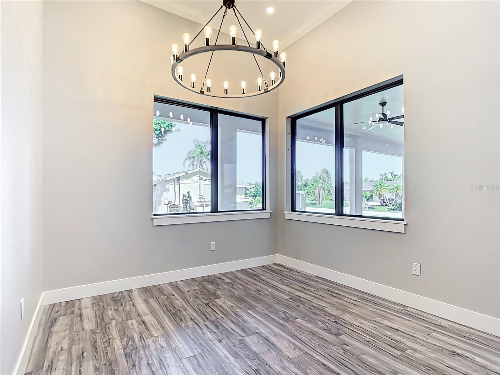 Image 15 of 53 For 10588 Kidron Avenue