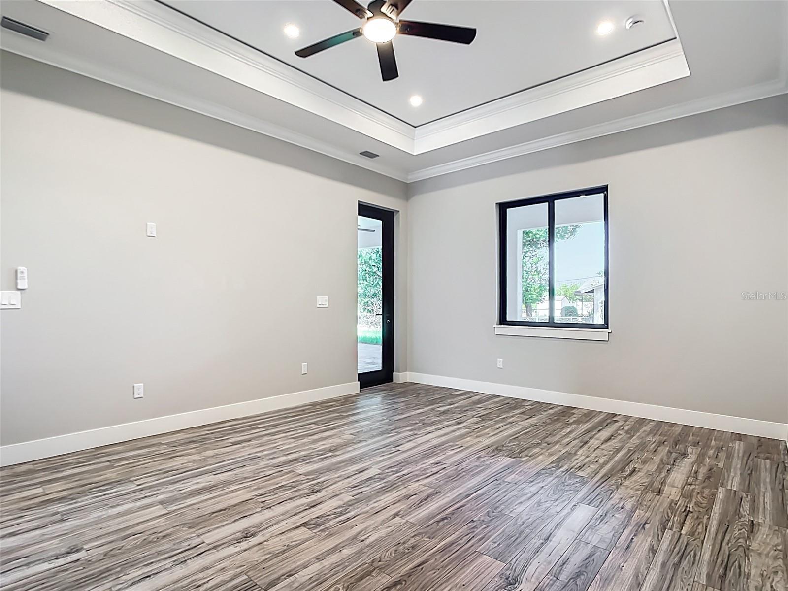 Image 18 of 53 For 10588 Kidron Avenue
