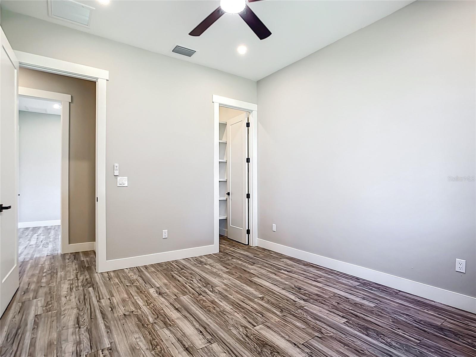 Image 22 of 53 For 10588 Kidron Avenue