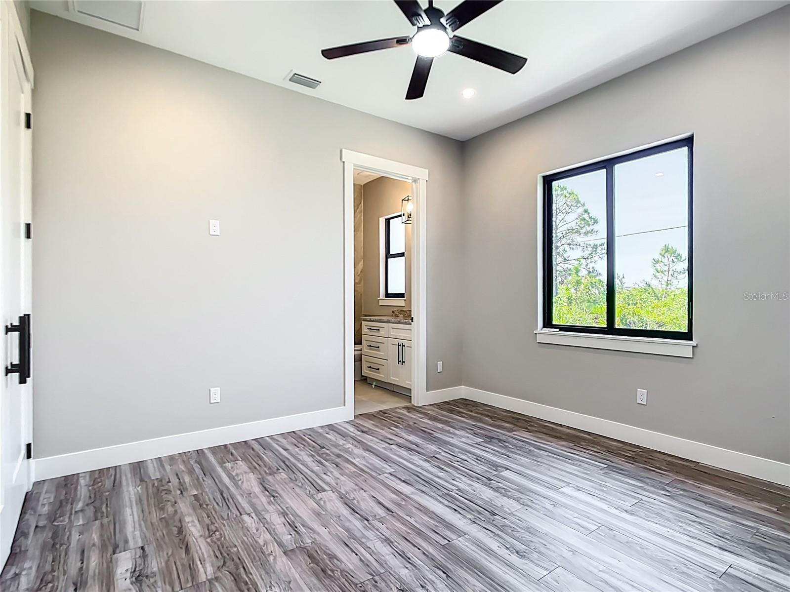 Image 34 of 53 For 10588 Kidron Avenue