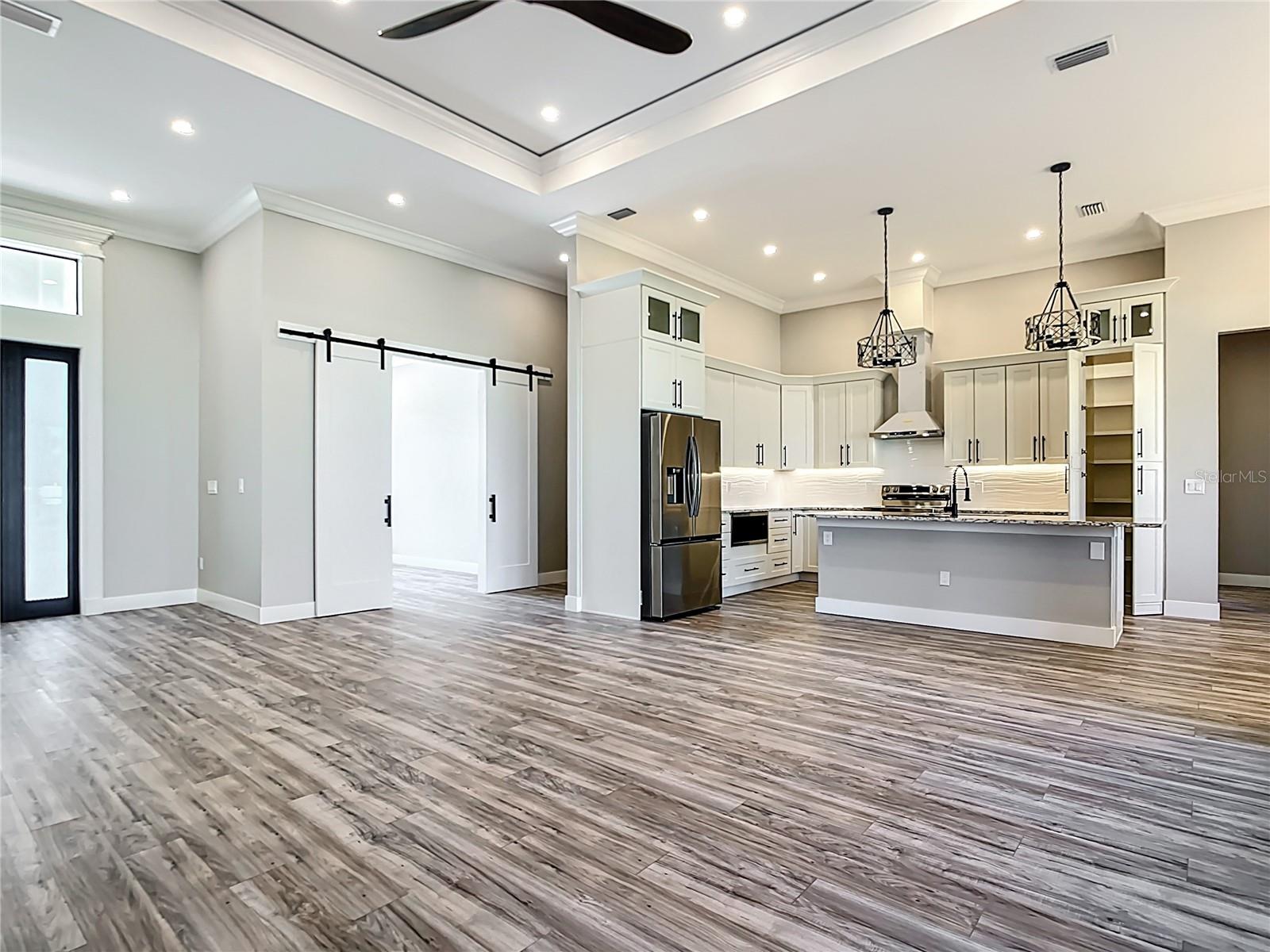 Image 7 of 53 For 10588 Kidron Avenue