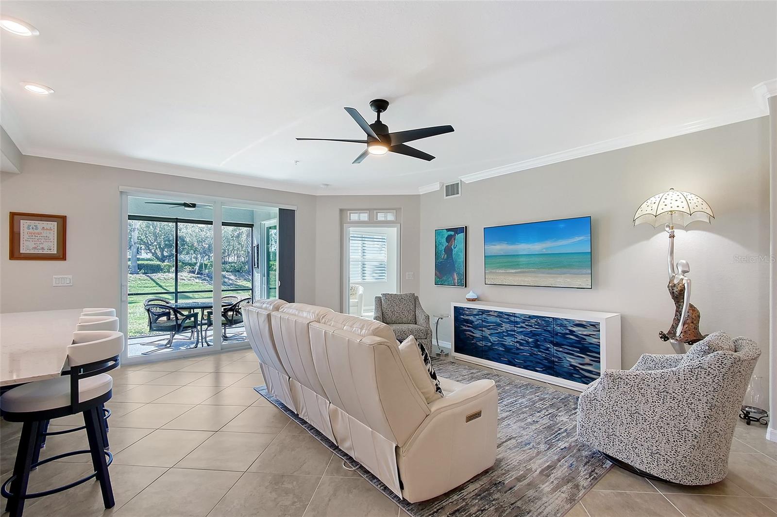 Listing photo id 10 for 1017 Tidewater Shores Loop 1017