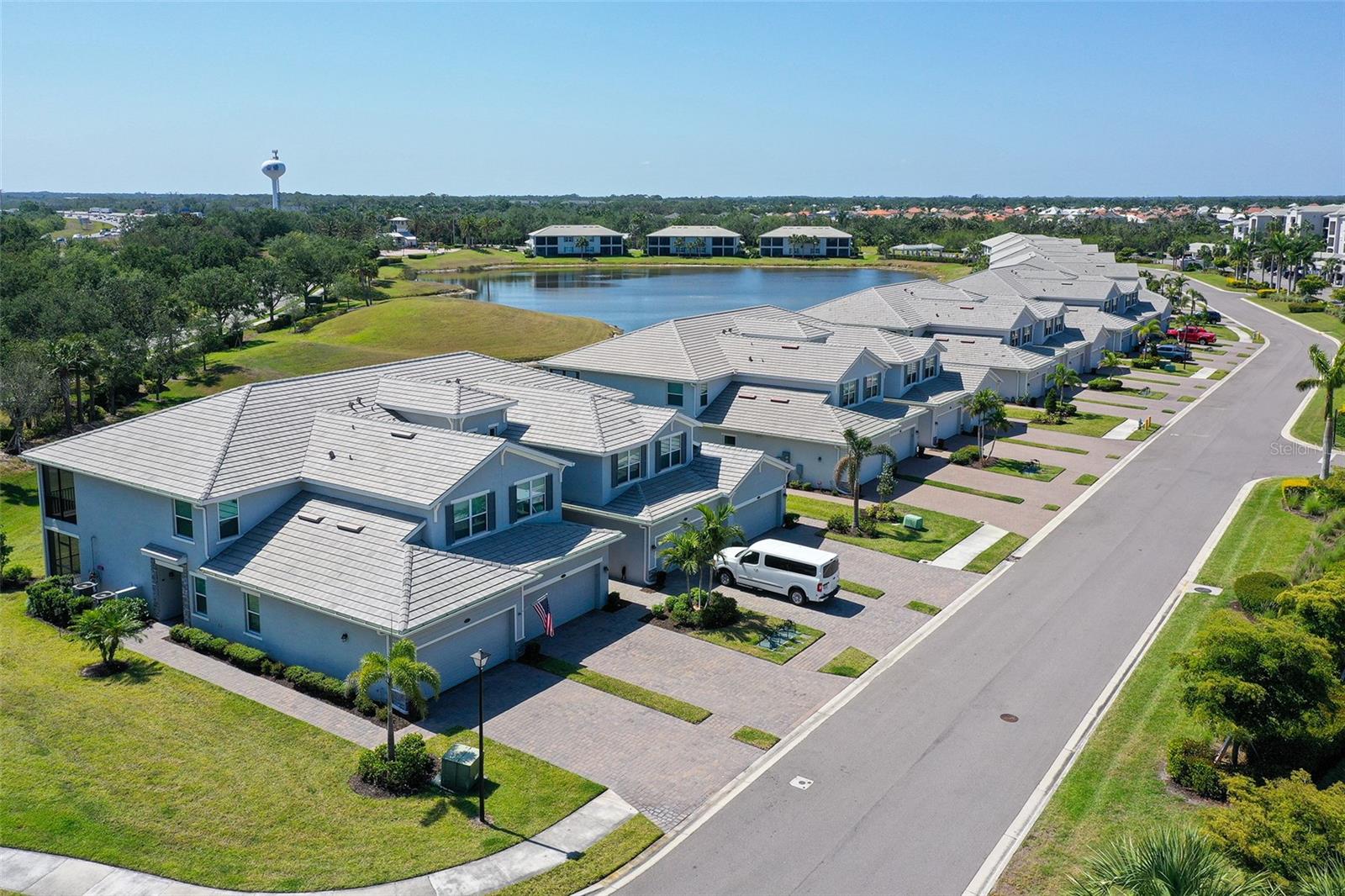 Listing photo id 1 for 1017 Tidewater Shores Loop 1017