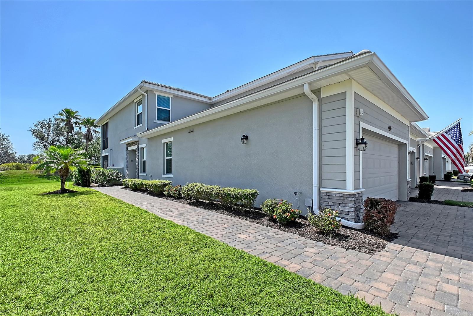 Listing photo id 3 for 1017 Tidewater Shores Loop 1017