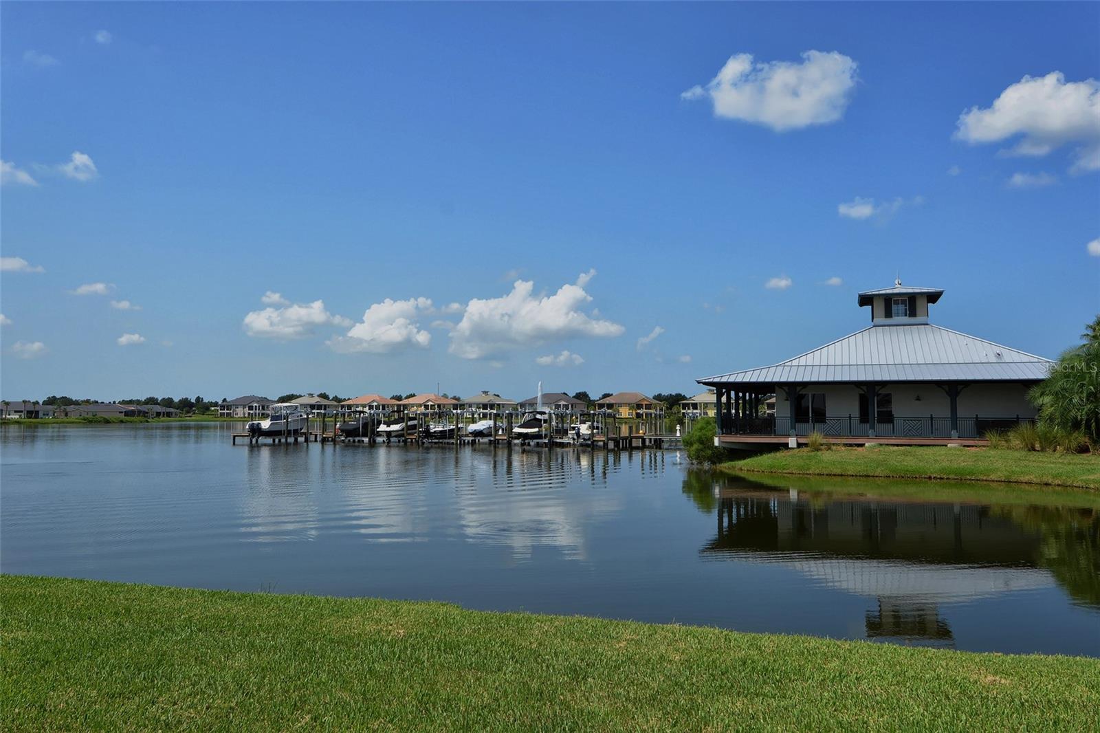 Listing photo id 59 for 1017 Tidewater Shores Loop 1017