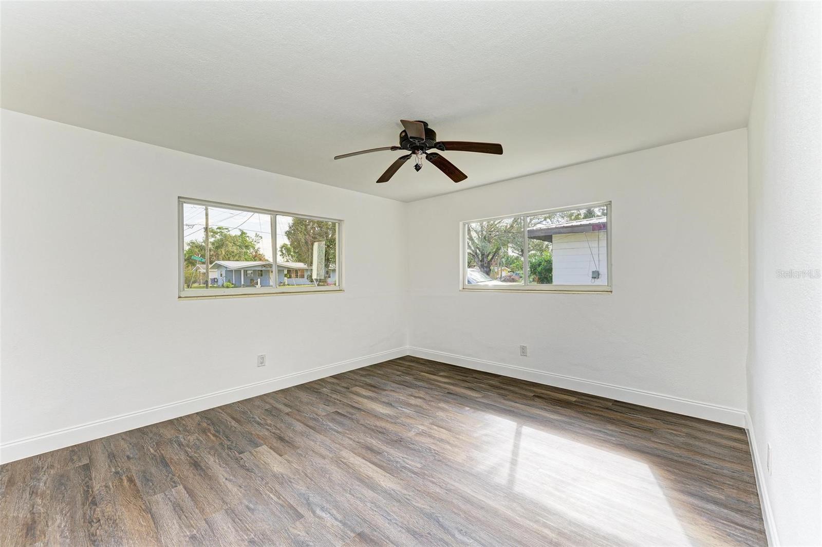 Image 10 of 15 For 818 Padgett Avenue