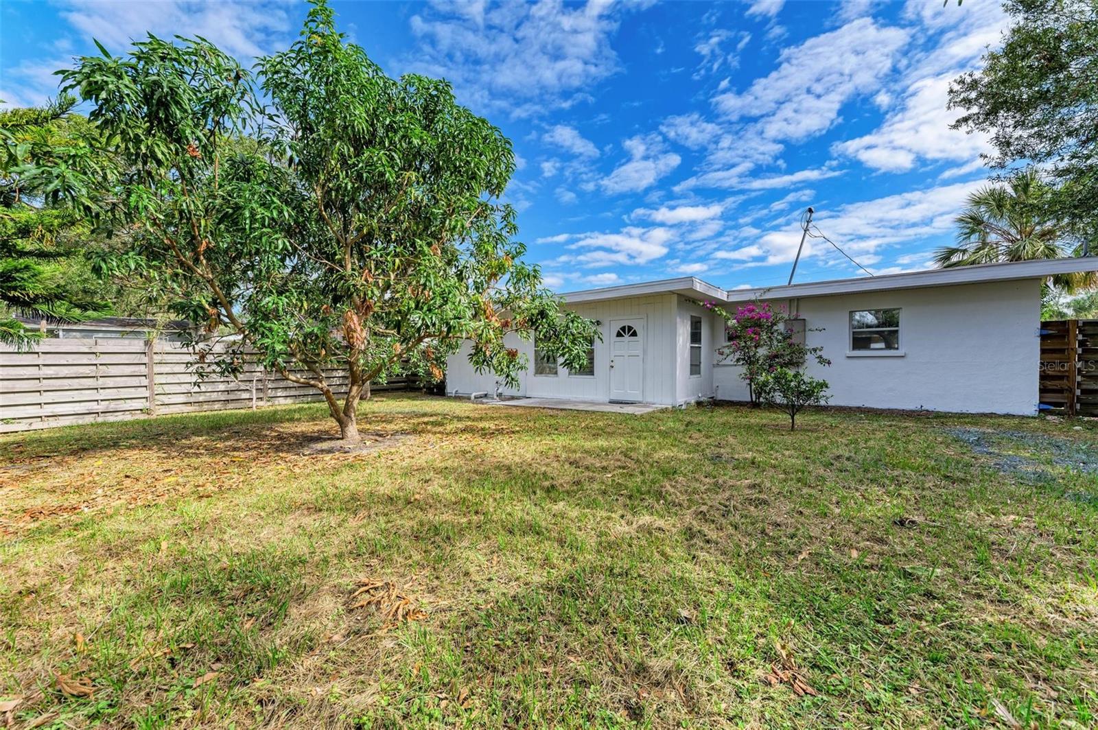 Image 15 of 15 For 818 Padgett Avenue