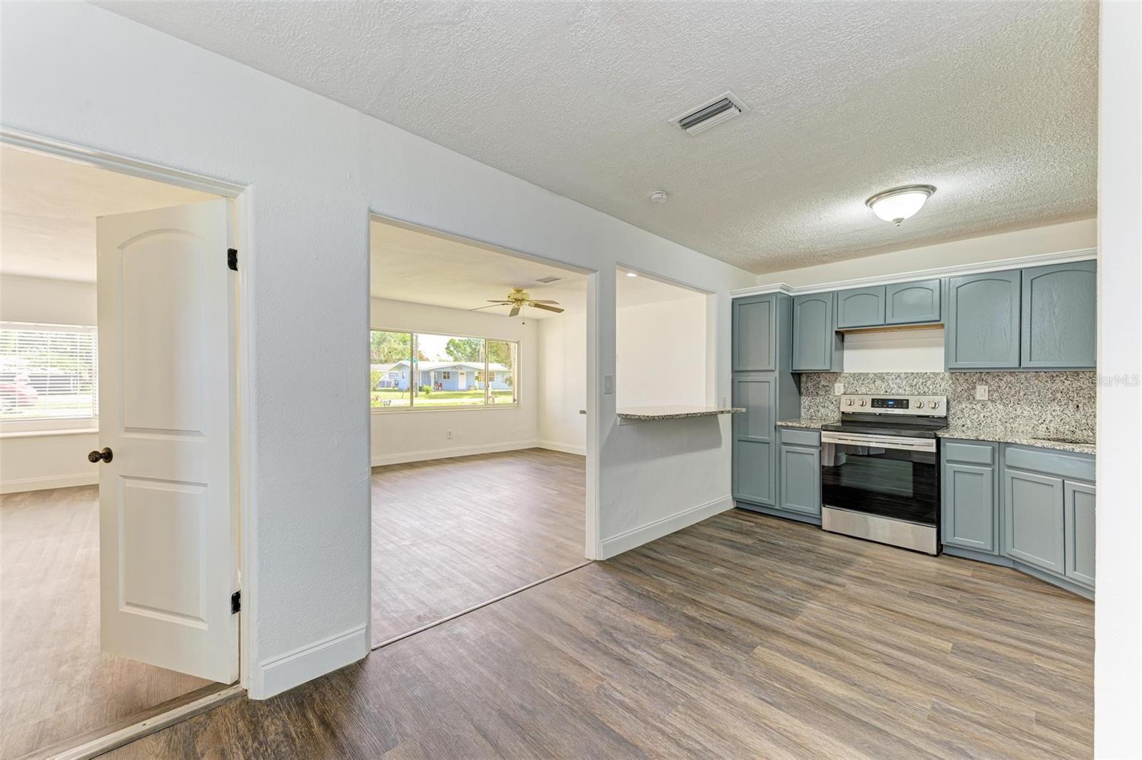 Image 6 of 15 For 818 Padgett Avenue