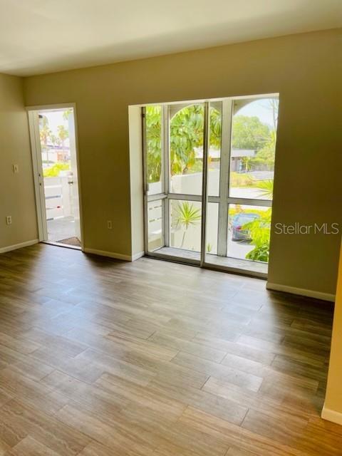 Image 4 of 14 For 2304 Ringling Boulevard 214