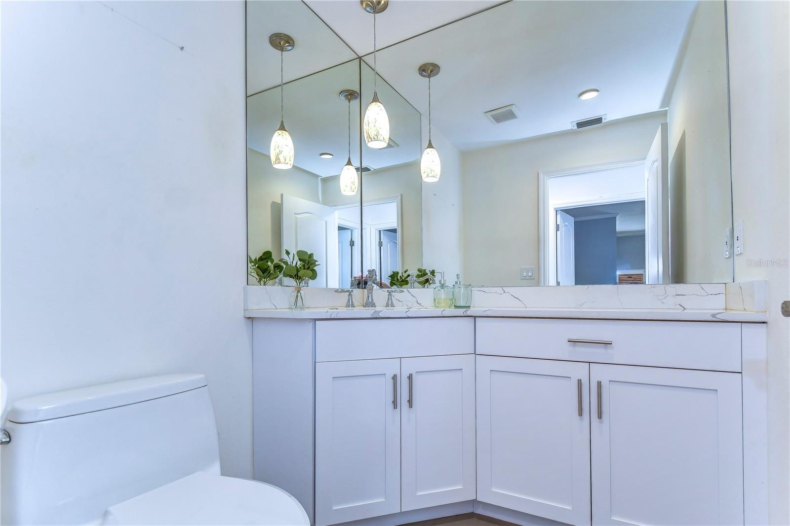 Image 11 of 22 For 6405 16th Avenue Drive W