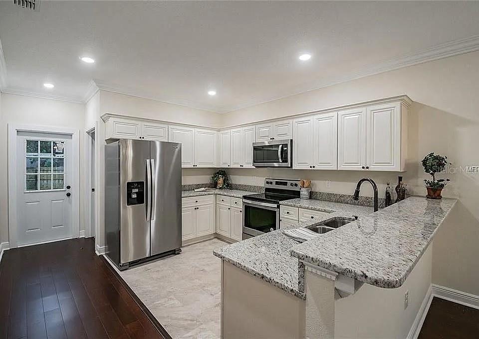 Image 10 of 12 For 1420 Frierson Avenue