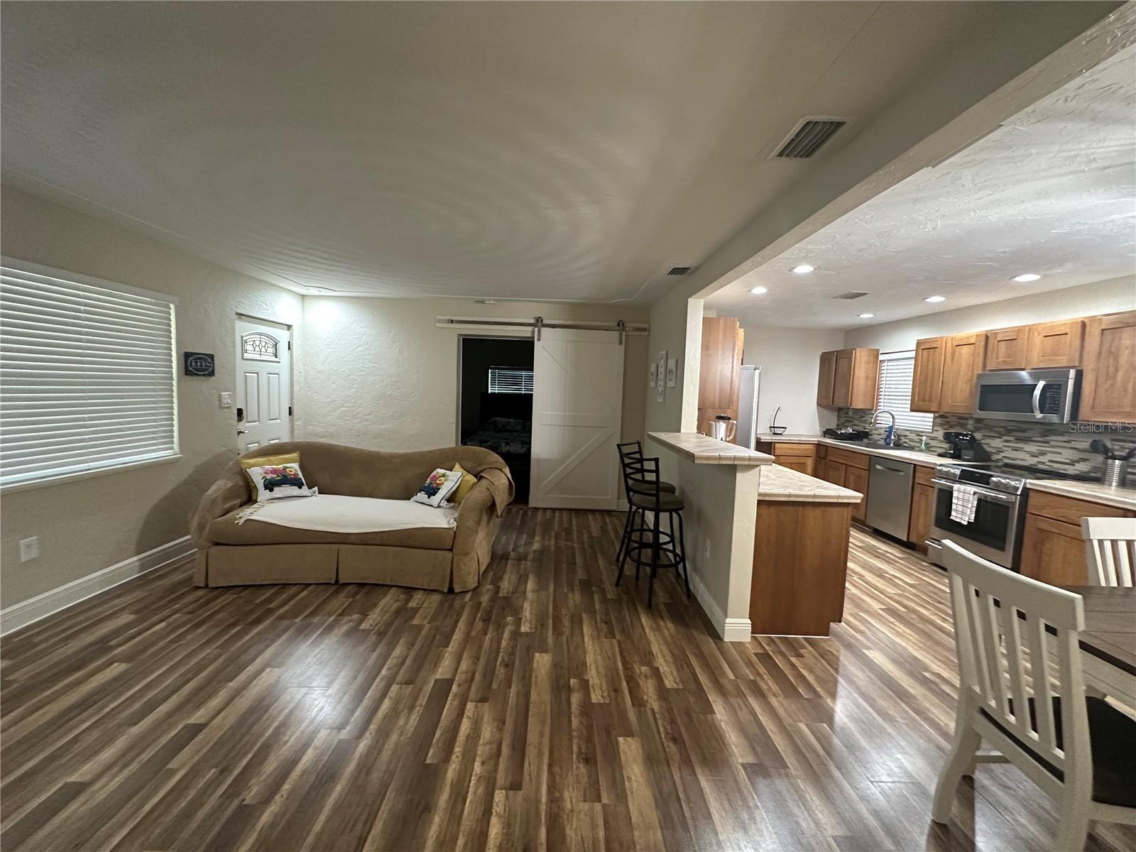 Image 5 of 26 For 2628 Grand Cayman Street