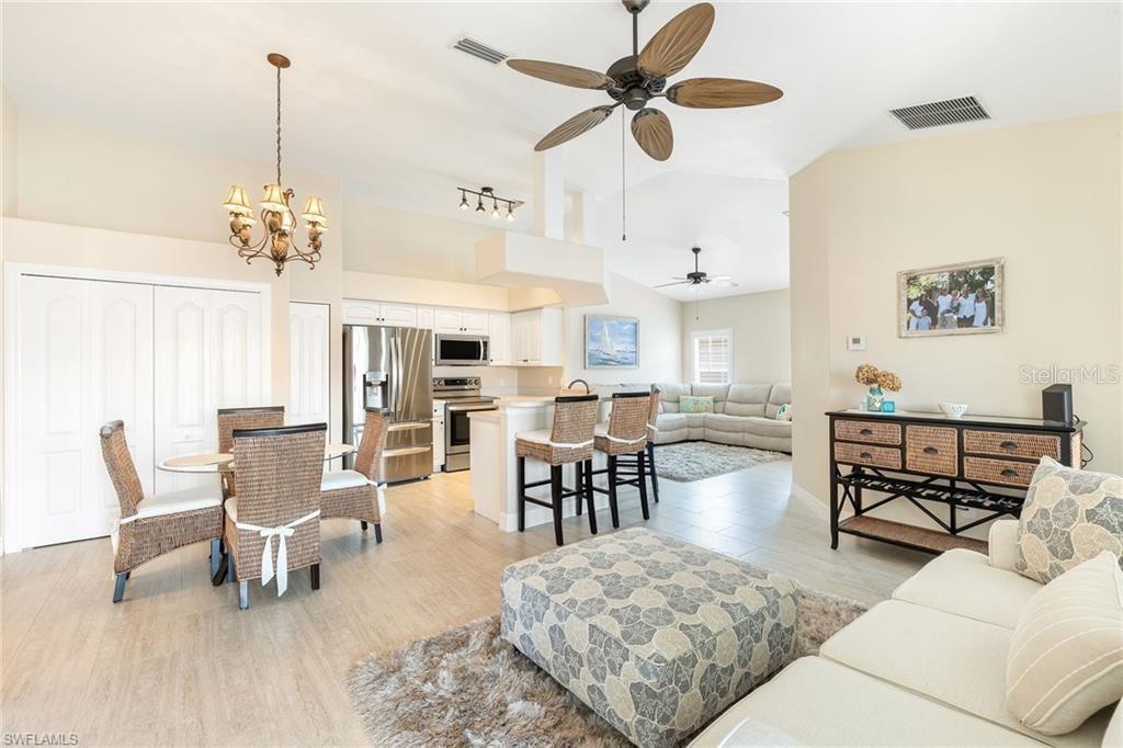 Image 4 of 11 For 10202 L Pavia Boulevard 10202