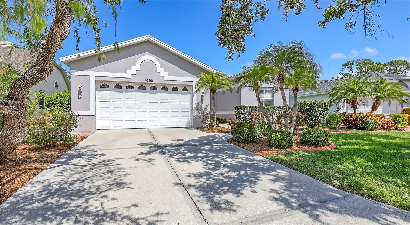 Image 3 of 42 For 4208 Balmoral Way