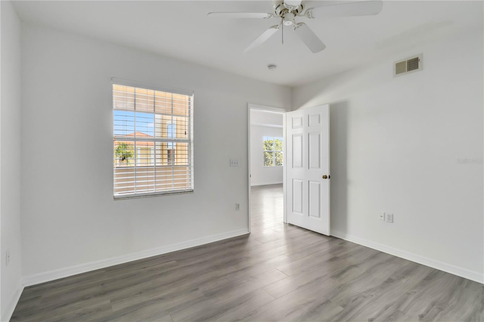 Image 15 of 41 For 1010 Villagio Circle 203