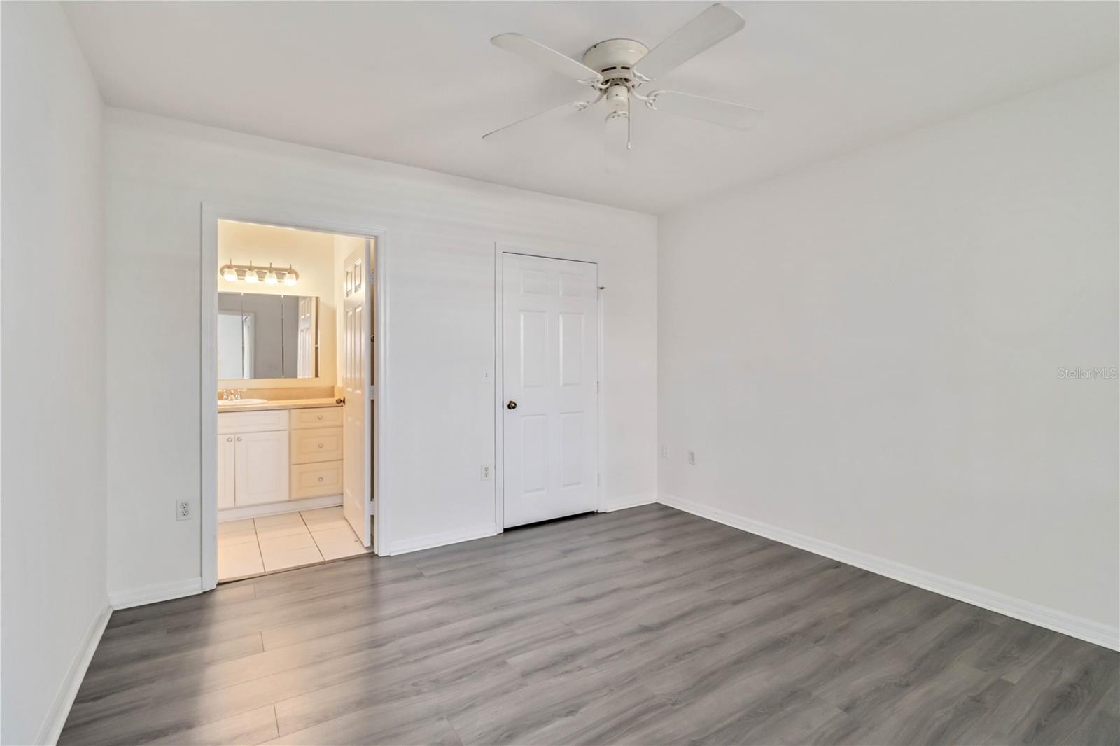 Image 17 of 41 For 1010 Villagio Circle 203