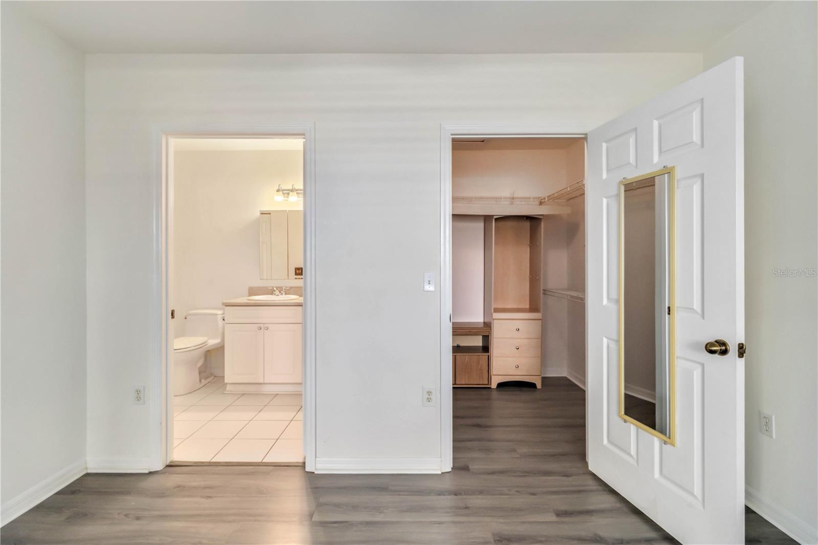 Image 19 of 41 For 1010 Villagio Circle 203