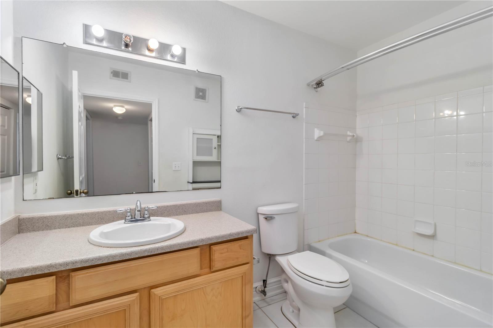 Image 27 of 41 For 1010 Villagio Circle 203