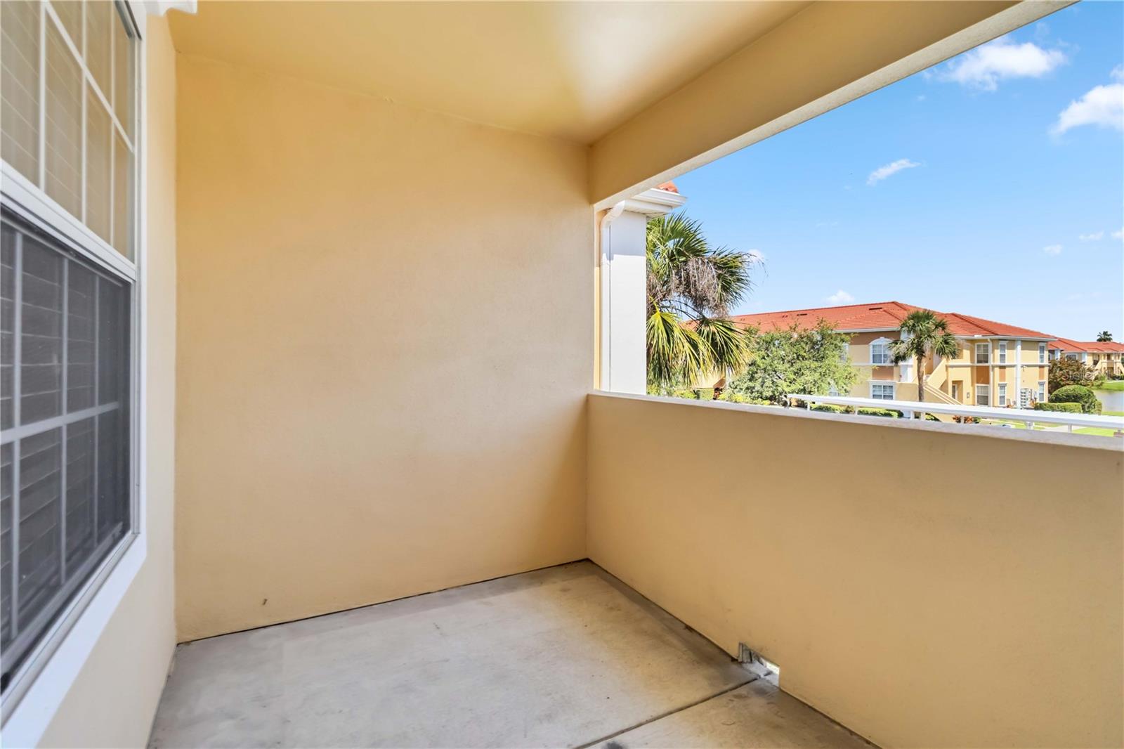 Image 31 of 41 For 1010 Villagio Circle 203